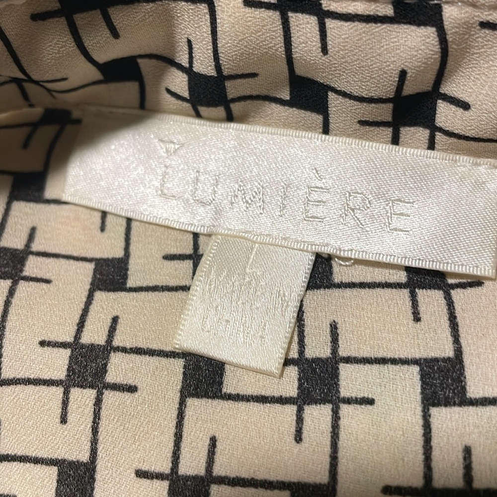 DONATING JULY 28 Boxy blouse - Picture 2 of 6